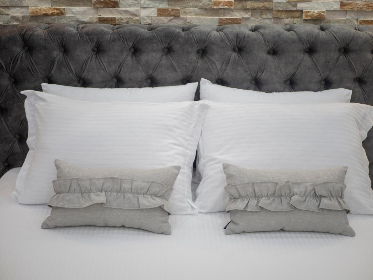 בודווה Luxury Boutique Studio מראה חיצוני תמונה