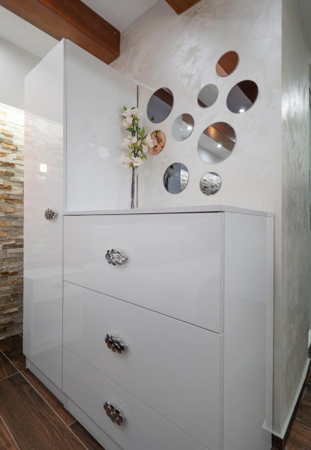 בודווה Luxury Boutique Studio מראה חיצוני תמונה